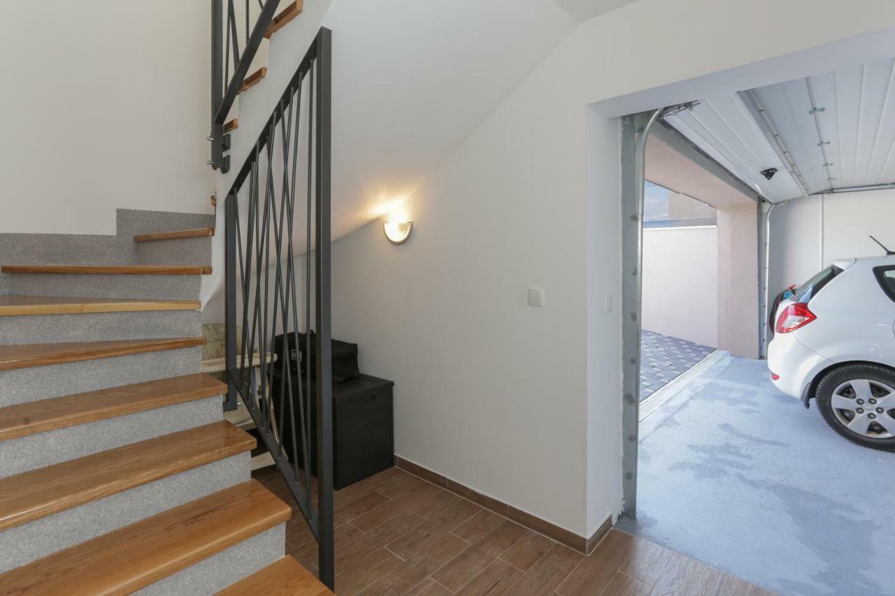 Life - New And Luxury Holiday House Kastela Bagian luar foto